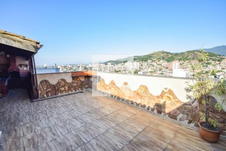 Apartamento à venda com 210m², 2 quartos e 1 vaga Apartamento à venda com 210m², 2 quartos e 1 vagaCobertura