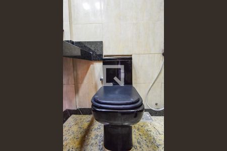 Apartamento à venda com 210m², 2 quartos e 1 vaga Apartamento à venda com 210m², 2 quartos e 1 vagaBanheiro (2º Andar)