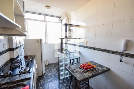 Apartamento à venda com 210m², 2 quartos e 1 vaga Apartamento à venda com 210m², 2 quartos e 1 vagaCozinha