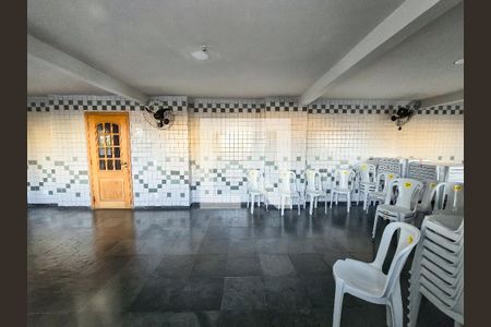 Apartamento à venda com 210m², 2 quartos e 1 vaga Apartamento à venda com 210m², 2 quartos e 1 vagaÁrea comum - Salão de festas