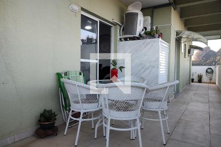 Apartamento à venda com 146m², 3 quartos e 2 vagasCobertura