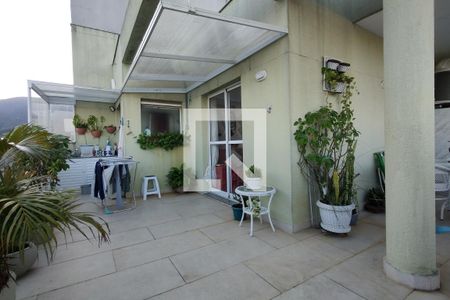 Apartamento à venda com 146m², 3 quartos e 2 vagasCobertura