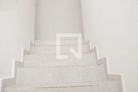 Escada de kitnet/studio para alugar com 1 quarto, 25m² em Santana, São Paulo