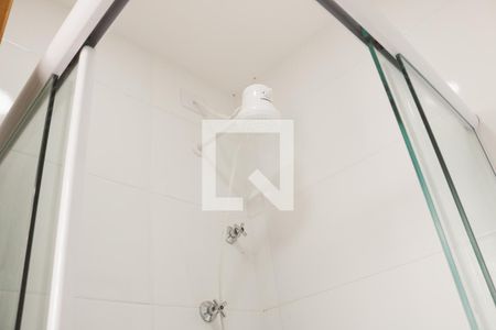 Banheiro de kitnet/studio para alugar com 1 quarto, 25m² em Santana, São Paulo