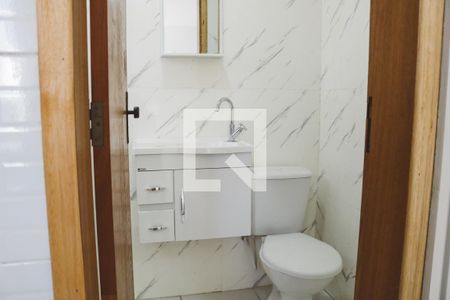 Banheiro de kitnet/studio para alugar com 1 quarto, 25m² em Santana, São Paulo