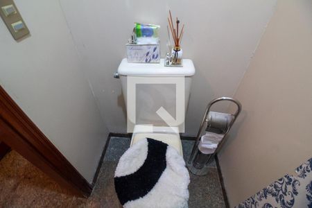 Apartamento à venda com 320m², 4 quartos e 4 vagas Apartamento à venda com 320m², 4 quartos e 4 vagasLavabo