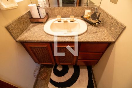 Apartamento à venda com 320m², 4 quartos e 4 vagas Apartamento à venda com 320m², 4 quartos e 4 vagasLavabo