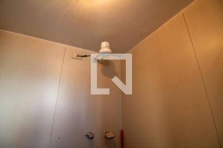 Apartamento à venda com 320m², 4 quartos e 4 vagas Apartamento à venda com 320m², 4 quartos e 4 vagasBanheiro de serviço