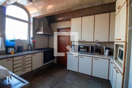 Apartamento à venda com 320m², 4 quartos e 4 vagas Apartamento à venda com 320m², 4 quartos e 4 vagasCozinha