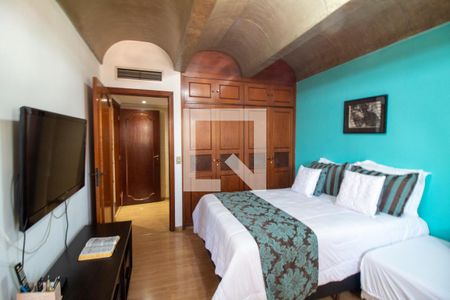 Apartamento à venda com 320m², 4 quartos e 4 vagas Apartamento à venda com 320m², 4 quartos e 4 vagasSuíte 1