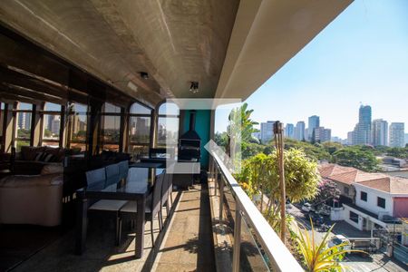 Apartamento à venda com 320m², 4 quartos e 4 vagas Apartamento à venda com 320m², 4 quartos e 4 vagasVaranda Gourmet