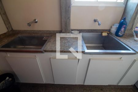 Apartamento à venda com 320m², 4 quartos e 4 vagas Apartamento à venda com 320m², 4 quartos e 4 vagasÁrea de Serviço