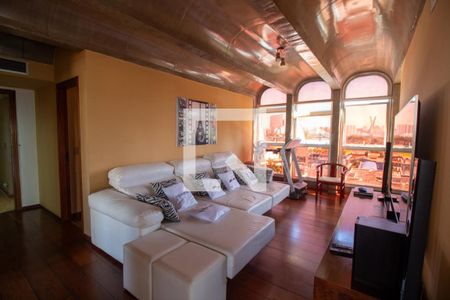 Apartamento à venda com 320m², 4 quartos e 4 vagas Apartamento à venda com 320m², 4 quartos e 4 vagasSala de TV