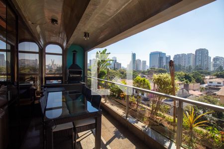 Apartamento à venda com 320m², 4 quartos e 4 vagas Apartamento à venda com 320m², 4 quartos e 4 vagasVaranda Gourmet