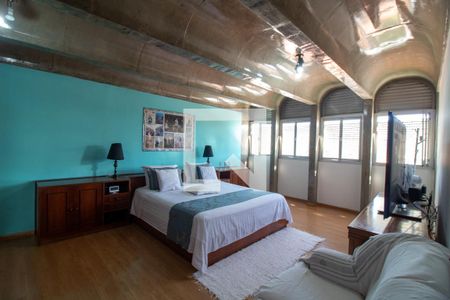 Apartamento à venda com 320m², 4 quartos e 4 vagas Apartamento à venda com 320m², 4 quartos e 4 vagasSuíte 3