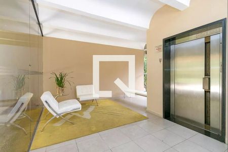 Apartamento à venda com 320m², 4 quartos e 4 vagas Apartamento à venda com 320m², 4 quartos e 4 vagasHall social