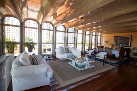 Apartamento à venda com 320m², 4 quartos e 4 vagas Apartamento à venda com 320m², 4 quartos e 4 vagasSala