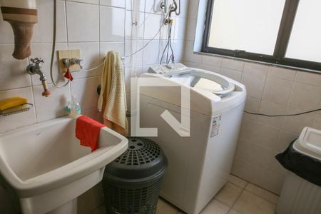 Apartamento à venda com 83m², 3 quartos e 2 vagas Apartamento à venda com 83m², 3 quartos e 2 vagasÁrea de Serviço