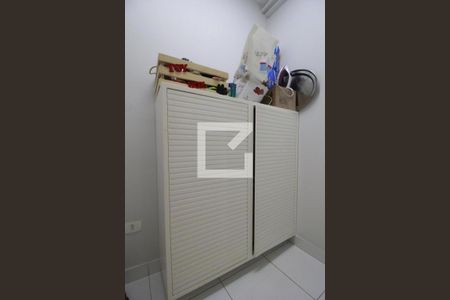 Apartamento à venda com 190m², 4 quartos e 3 vagasQuarto Lavanderia