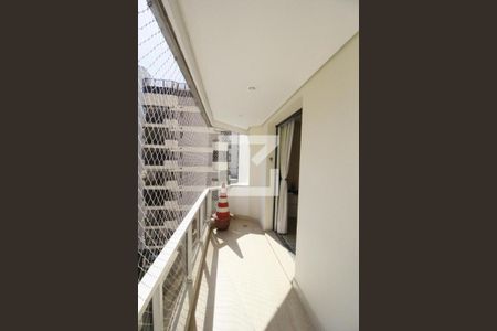 Apartamento à venda com 190m², 4 quartos e 3 vagas Varanda Suíte 2