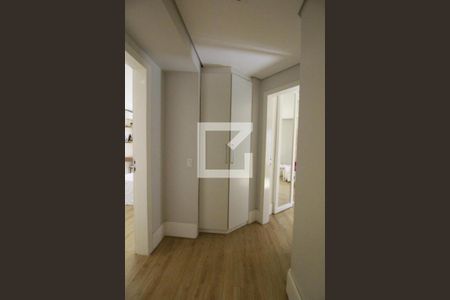 Apartamento à venda com 190m², 4 quartos e 3 vagasCorredor Quartos