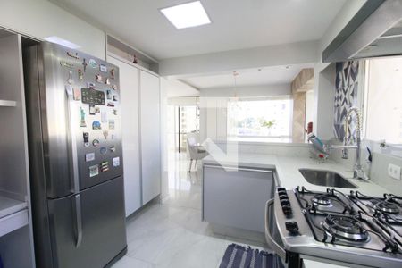 Apartamento à venda com 190m², 4 quartos e 3 vagasCozinha