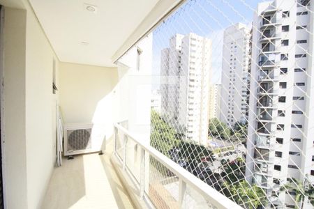 Apartamento à venda com 190m², 4 quartos e 3 vagas Varanda Suíte 2