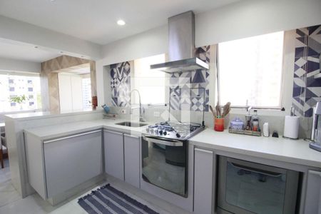 Apartamento à venda com 190m², 4 quartos e 3 vagasCozinha