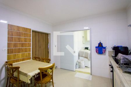 Casa à venda com 212m², 3 quartos e 7 vagasCozinha