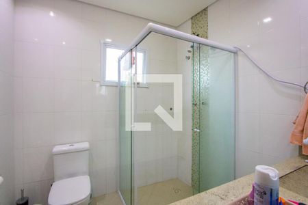 Casa à venda com 212m², 3 quartos e 7 vagasBanheiro do quarto 3