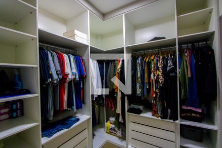 Casa à venda com 212m², 3 quartos e 7 vagasCloset do quarto 3
