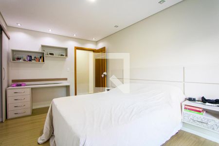 Casa à venda com 212m², 3 quartos e 7 vagasQuarto 3 - Suíte