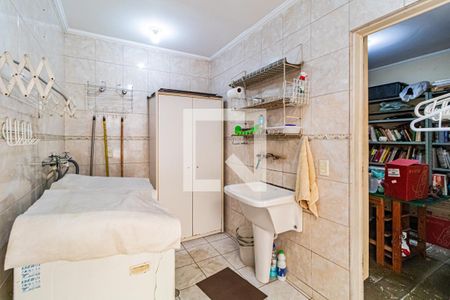 Casa à venda com 340m², 4 quartos e 4 vagasLavanderia