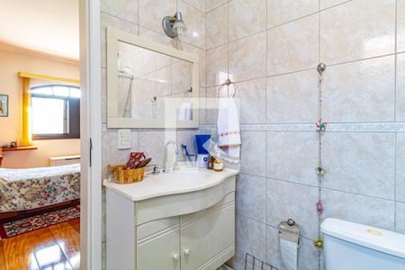 Casa à venda com 340m², 4 quartos e 4 vagasSuite 01 - Banheiro