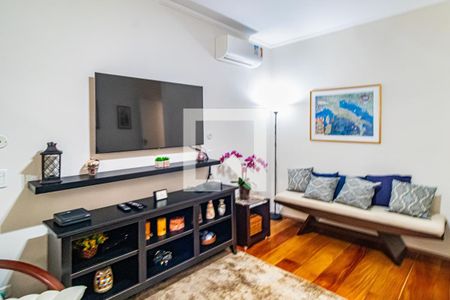 Casa à venda com 340m², 4 quartos e 4 vagasSala intima