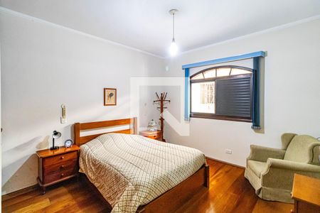 Casa à venda com 340m², 4 quartos e 4 vagasSuíte térreo