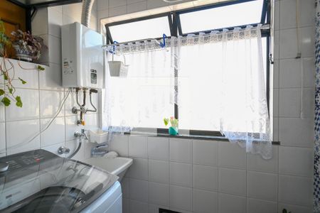 Apartamento à venda com 74m², 3 quartos e 1 vagaÁrea de Serviço