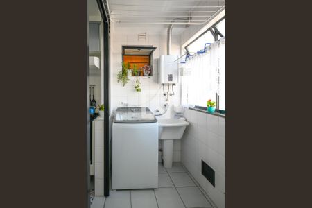 Apartamento à venda com 74m², 3 quartos e 1 vagaÁrea de Serviço