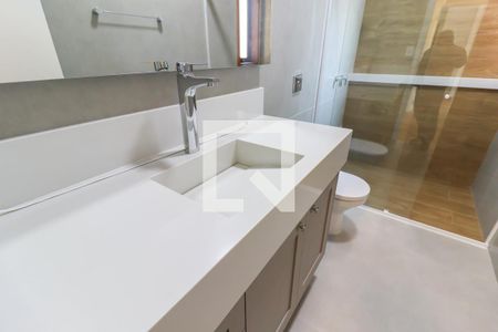 Casa de condomínio à venda com 370m², 4 quartos e 3 vagasBanheiro