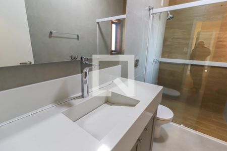 Casa de condomínio à venda com 370m², 4 quartos e 3 vagasBanheiro