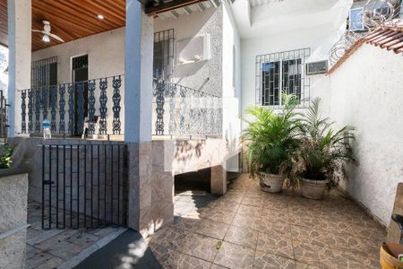 Casa para alugar com 170m², 3 quartos e 2 vagasQuintal