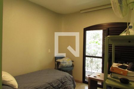 Apartamento à venda com 180m², 3 quartos e 3 vagasSuíte 2