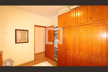 Casa à venda com 200m², 4 quartos e 4 vagasQuarto 2