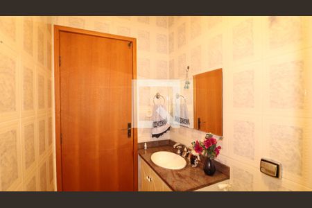 Casa à venda com 200m², 4 quartos e 4 vagasBanheiro