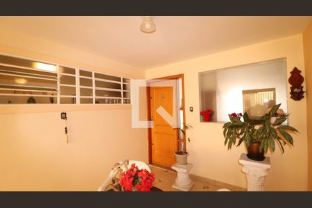 Casa à venda com 200m², 4 quartos e 4 vagasVaranda