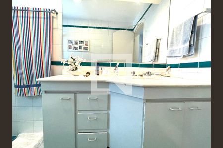 Apartamento à venda com 156m², 3 quartos e 2 vagasBanheiro