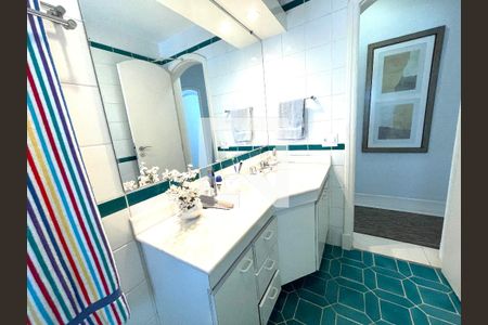 Apartamento à venda com 156m², 3 quartos e 2 vagasBanheiro