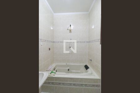Casa à venda com 175m², 3 quartos e 3 vagasSuíte