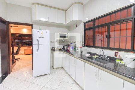 Casa à venda com 175m², 3 quartos e 3 vagasCozinha e Área de Serviço