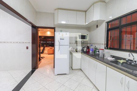 Casa à venda com 175m², 3 quartos e 3 vagasCozinha e Área de Serviço